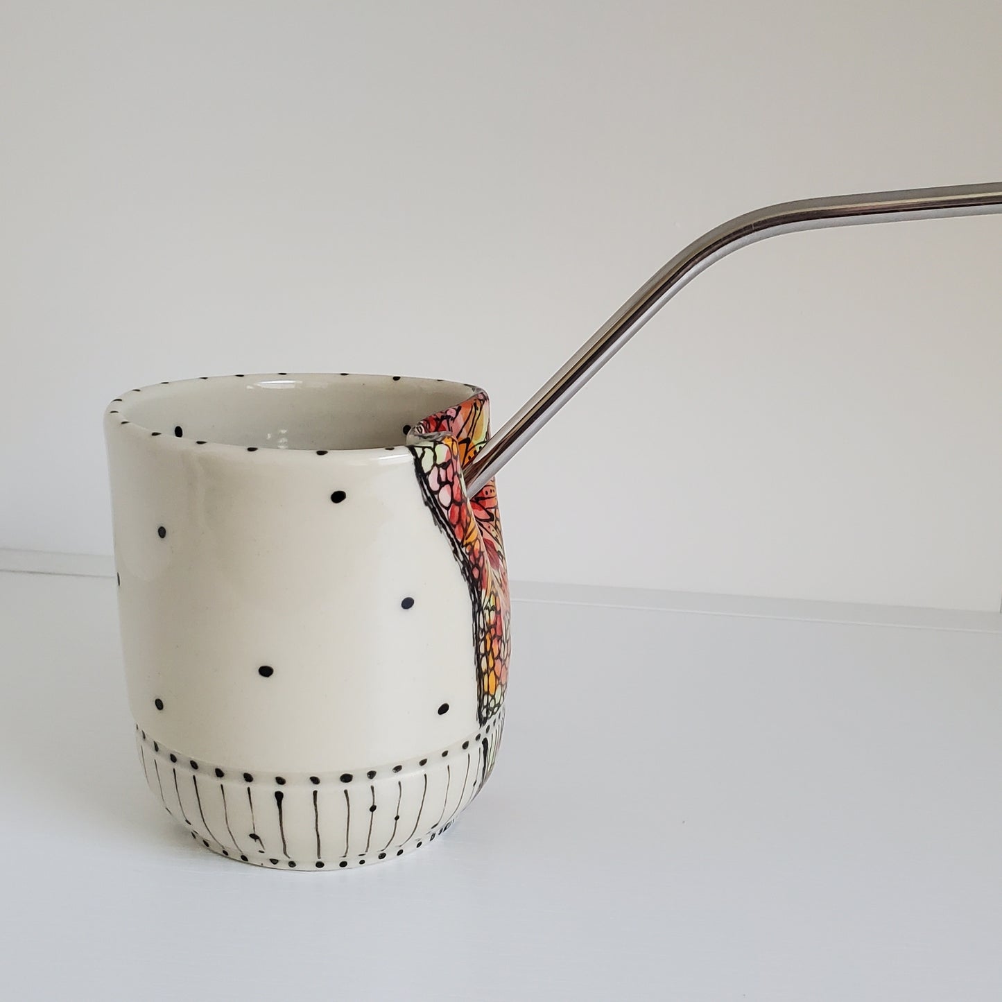 Handmade Ceramic Straw Sip Cup – Abstract Red-Orange Bubble Design with Metal Straw