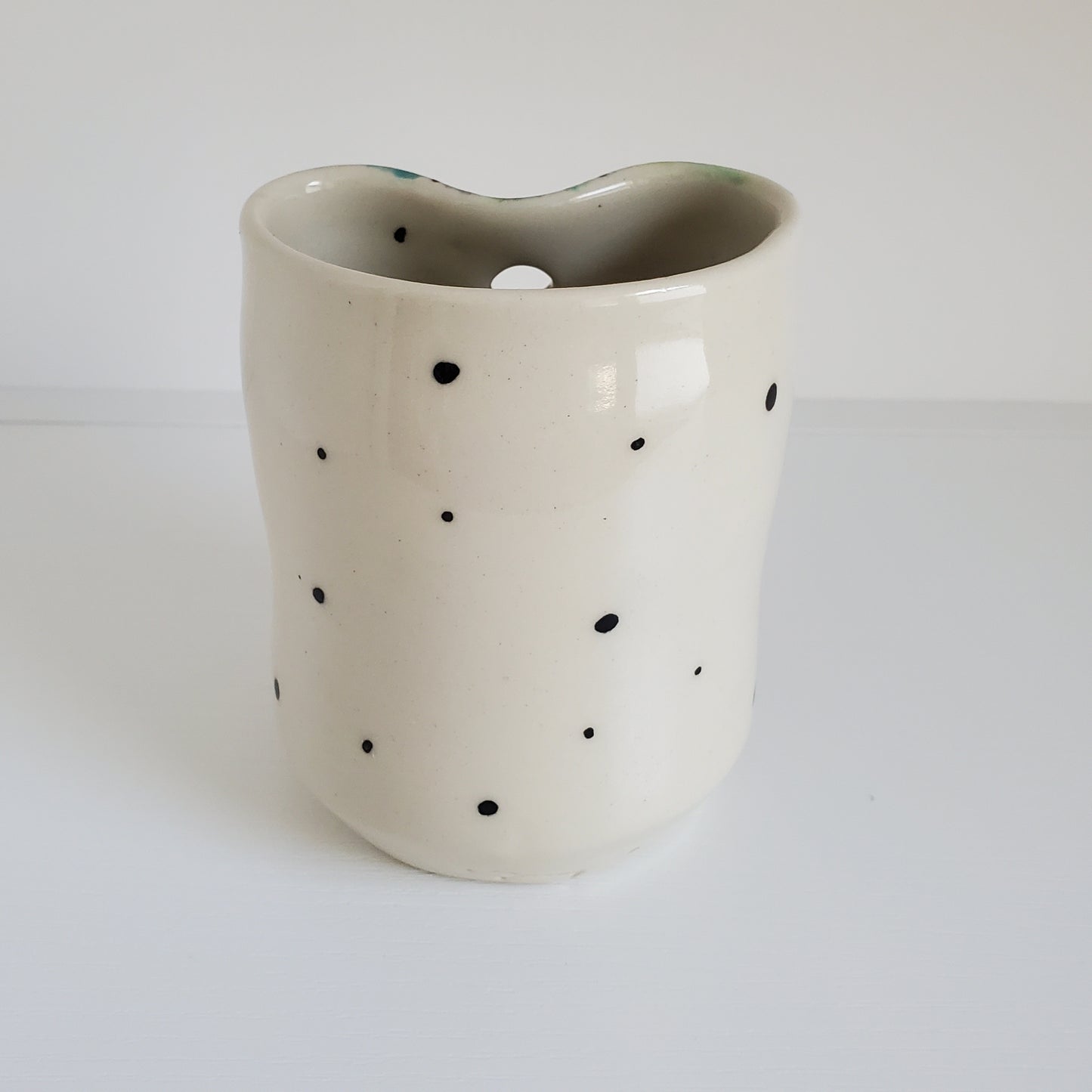 Handmade Ceramic Straw Sip Cup – Tree-Inspired Green Design with Metal Straw