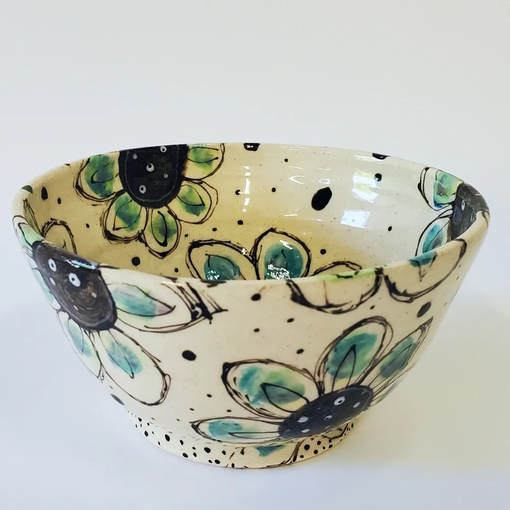 Raining Daisies Bowl – A Shower of Cheer