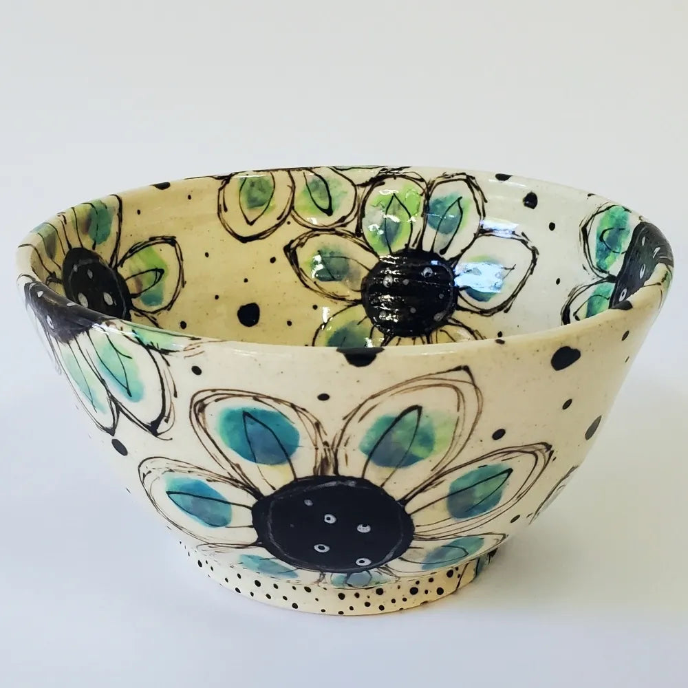 Raining Daisies Bowl – A Shower of Cheer